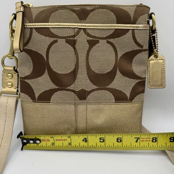 Coach Signature 40758 Swingpack Crossbody Shoulder Handbag Purse - Picture 9 of 13